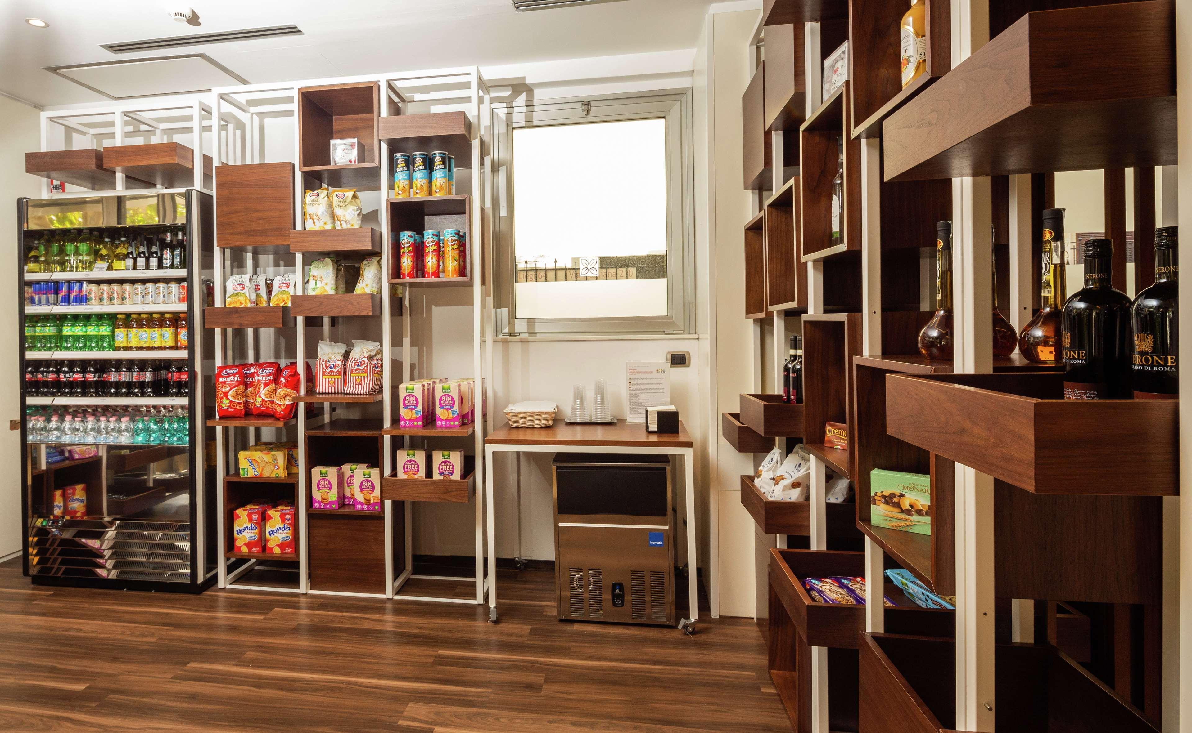 Hilton Garden Inn Rome Claridge Екстер'єр фото
