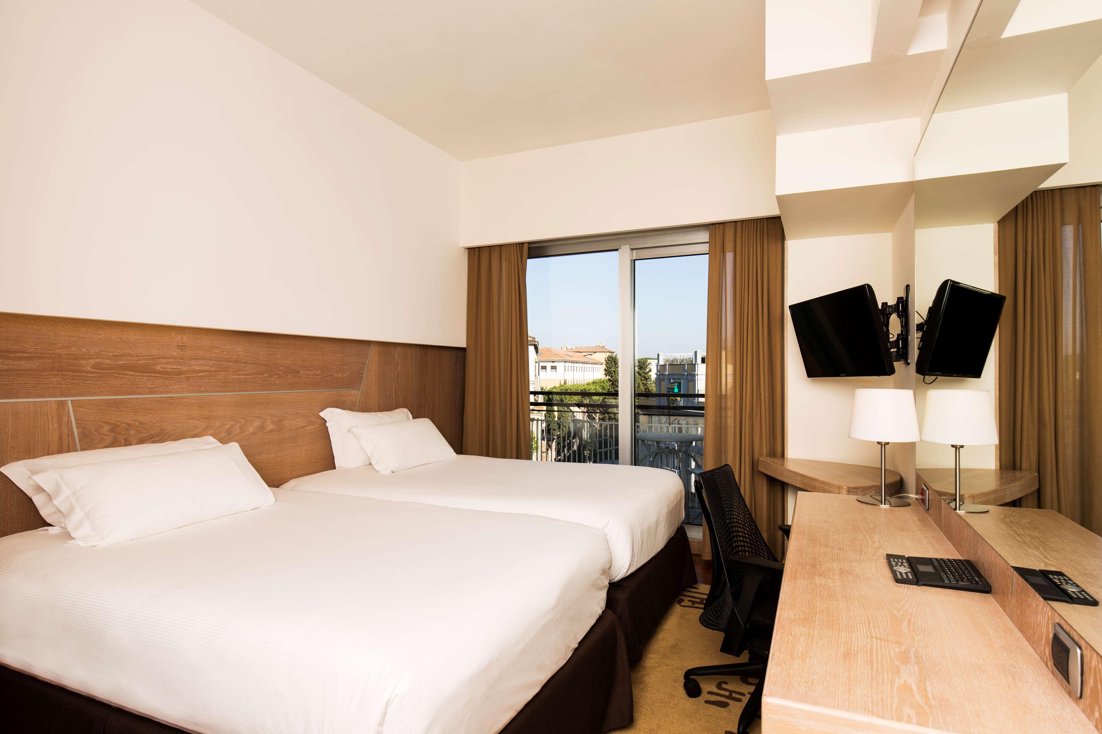 Hilton Garden Inn Rome Claridge Екстер'єр фото