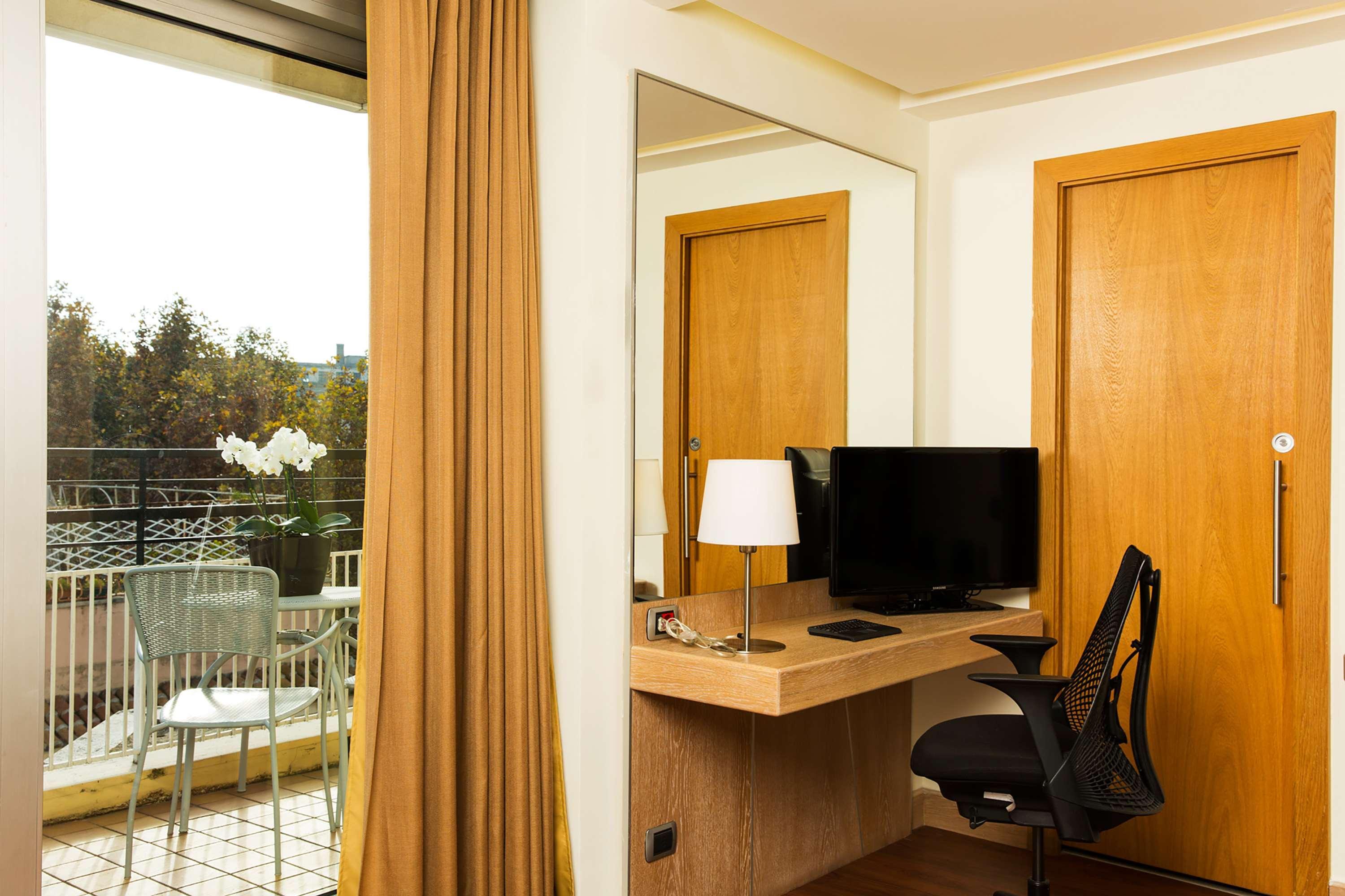 Hilton Garden Inn Rome Claridge Екстер'єр фото