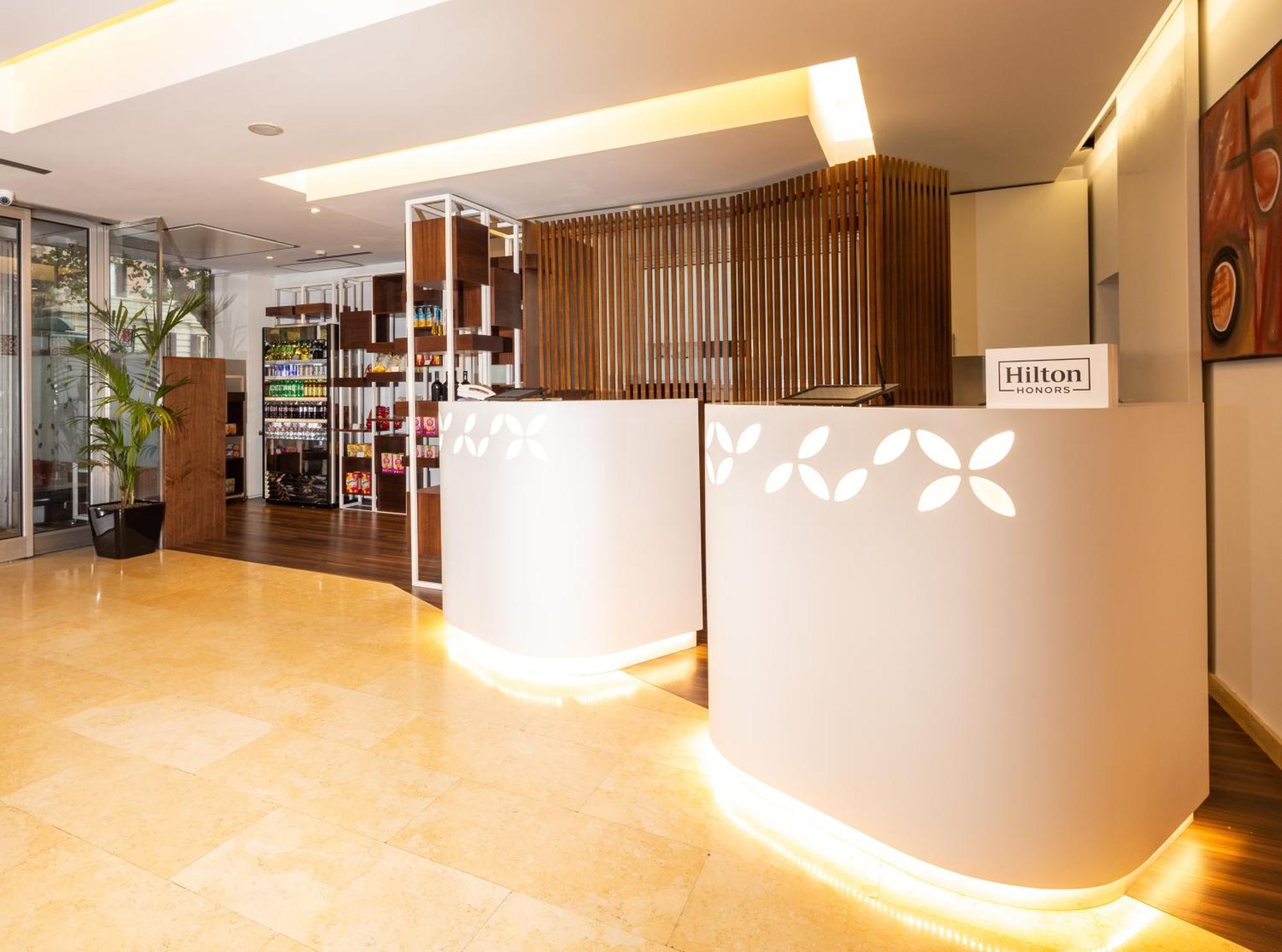 Hilton Garden Inn Rome Claridge Екстер'єр фото