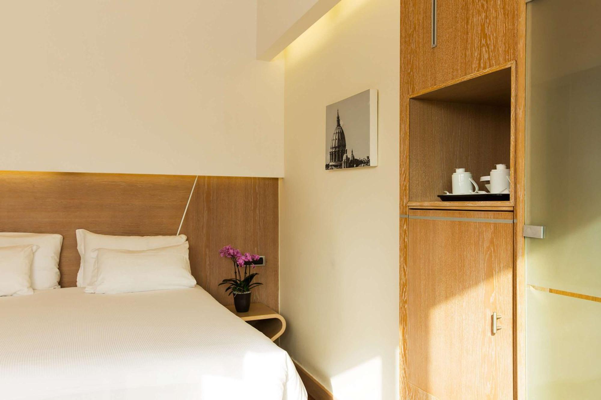 Hilton Garden Inn Rome Claridge Екстер'єр фото