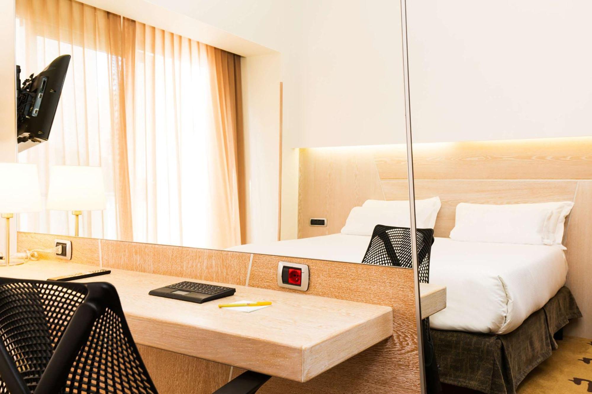 Hilton Garden Inn Rome Claridge Екстер'єр фото