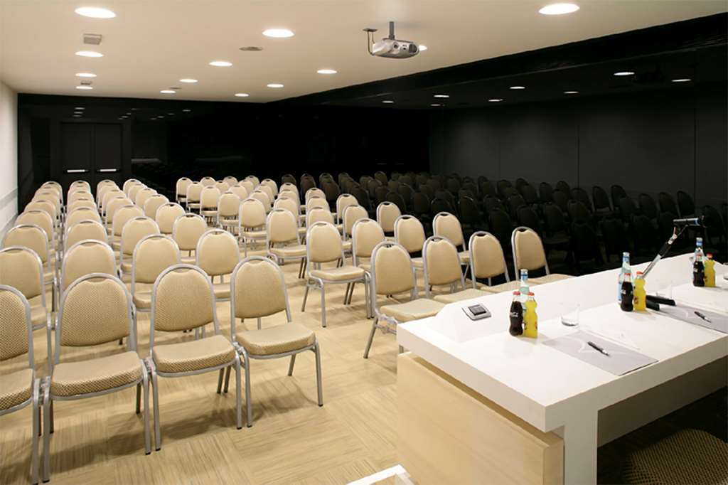 Hilton Garden Inn Rome Claridge Бізнес фото
